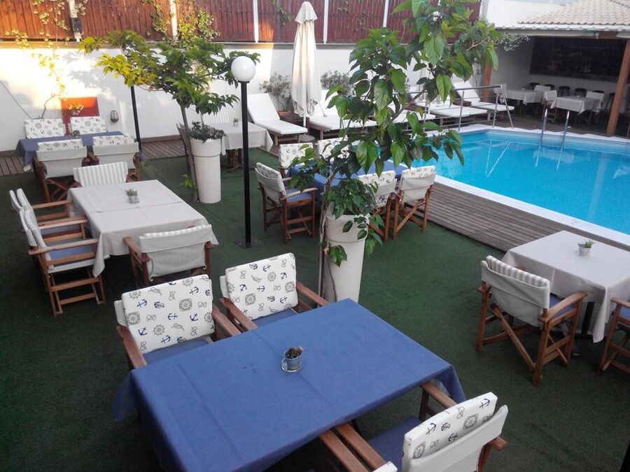 Talos Hotel & Apartments Chrissi Akti Chania Exterior foto